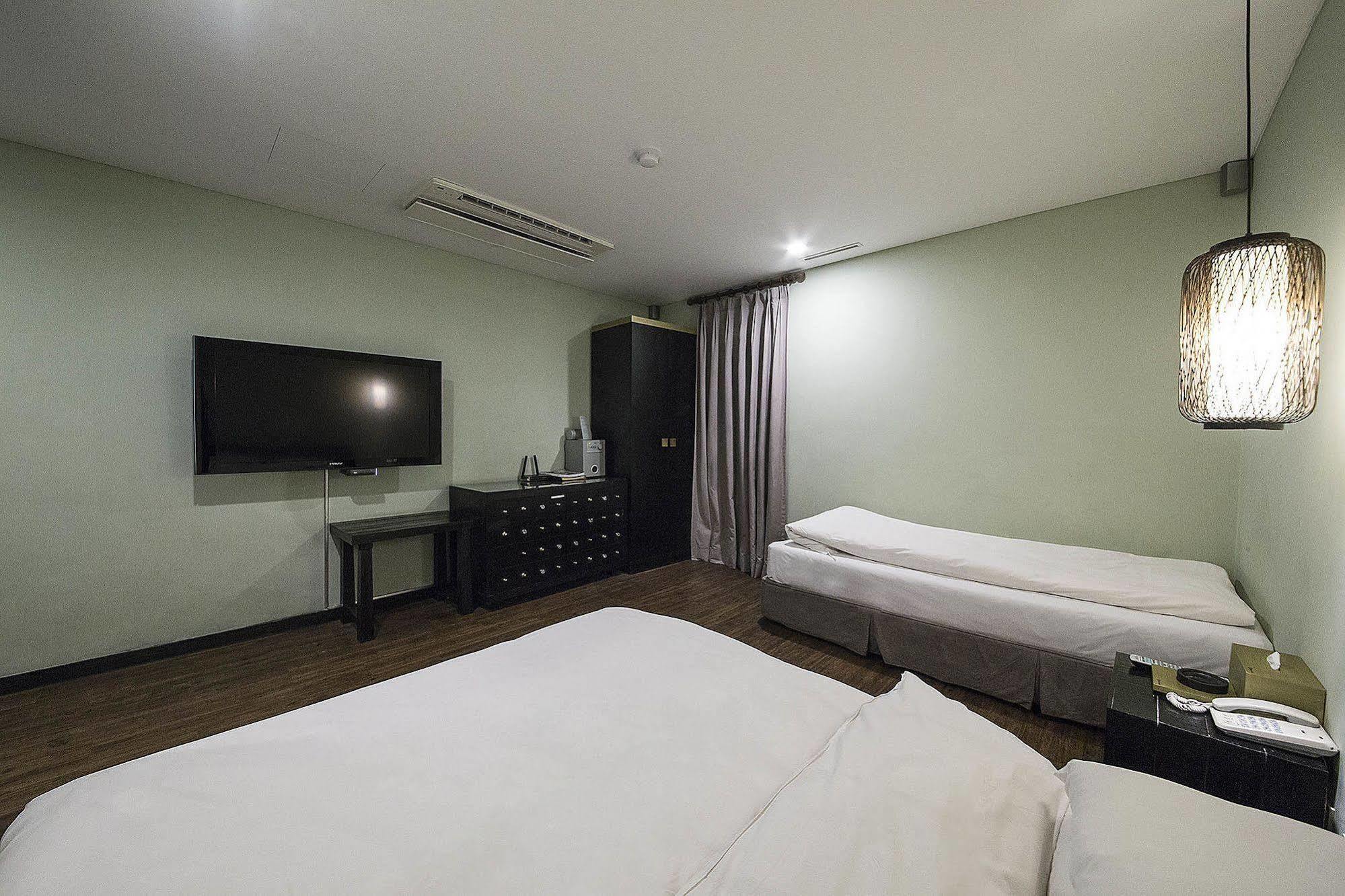 Mate Hotel Seoul Gimpo Exterior foto